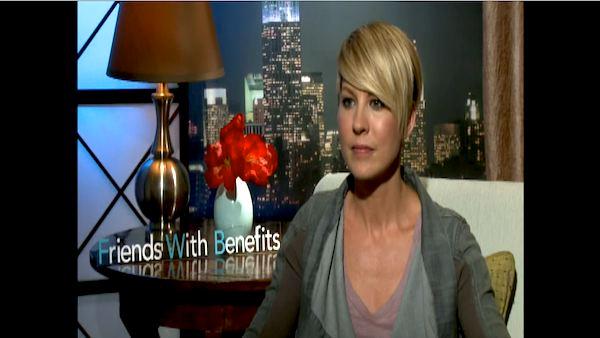 Jenna Elfman talkst to OnTheRedCarpet.com about 'Friends With Benefits.'