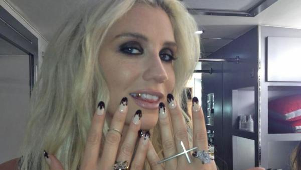 Ke$ha appears in a photo posted on her official Twitter account on September 26, 2012. - Provided courtesy of http://pic.twitter.com/frQQWDi7 Ke$ha appears in a photo posted on her official Twitter account on September 26, 2012. - Provided courtesy of http://pic.twitter.com/frQQWDi7