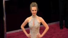 Amanda Seyfried walks the red carpet at the 2013 Oscars on Sunday, February 24. - Provided courtesy of OTRC