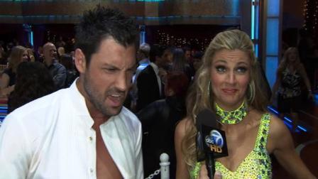 Erin Andrews, Maksim Chmerkovskiy talk to On The Red Carpet about week 1 of Dancing With the Stars. (2010)
