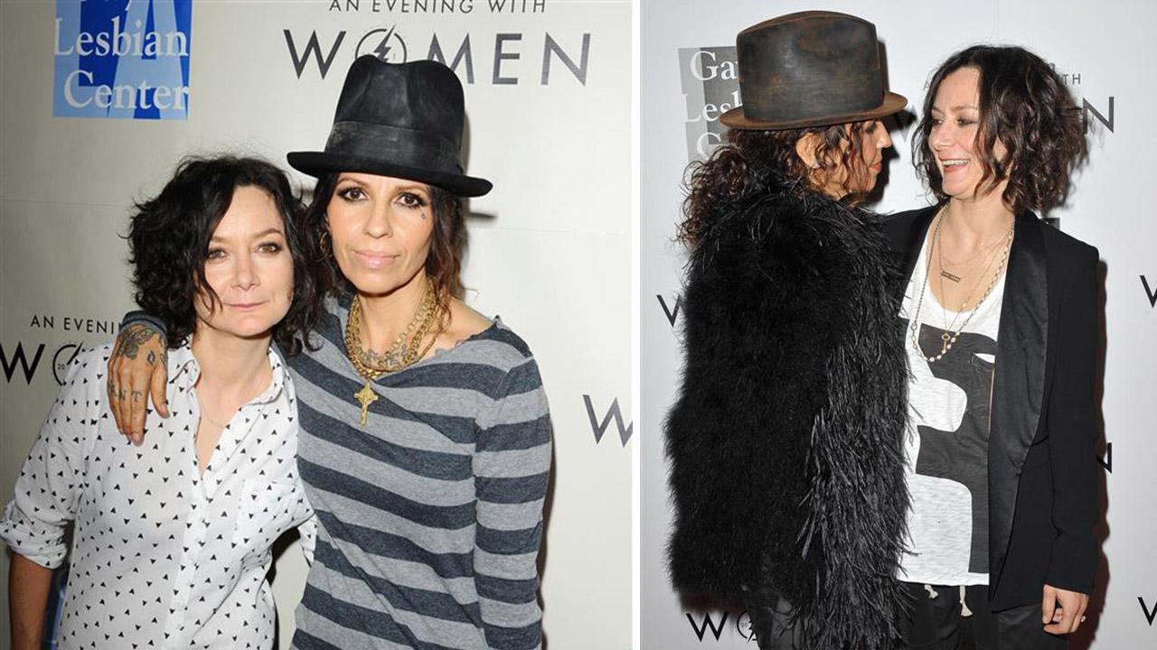 Sara Gilbert Is Married 39 Roseanne Alum And The Otrc Sara Gilbert Weds Linda Perry Formerly Of 4 Non Blondes