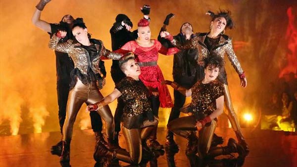 The final 'AT&T Spotlight Performance'...