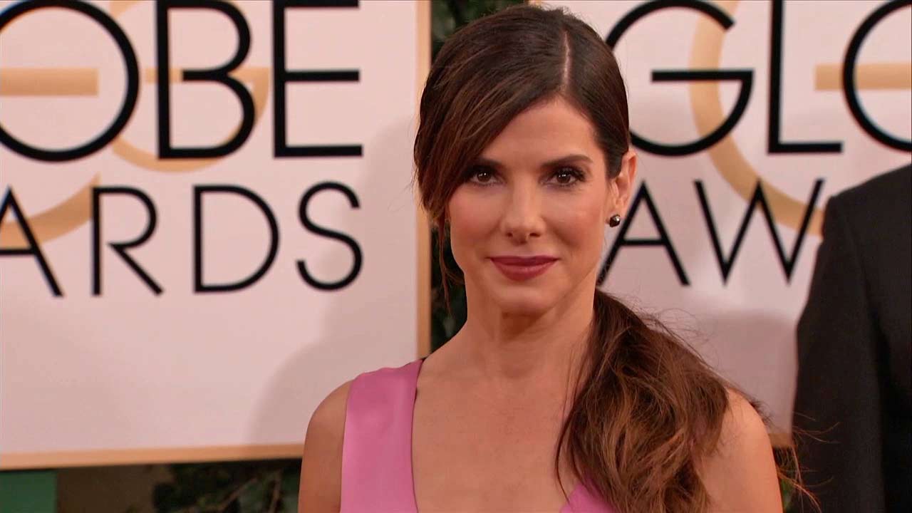 Actress Sandra Bullock arrives at the Oscars at...
