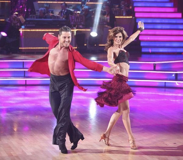 Elisabetta Canalis returned to the ballroom for...