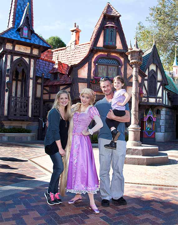 Sarah Michelle Gellar, Freddie Prinze Jr. and...