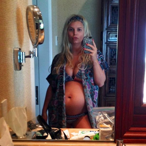 Jessica Simpson appears in a photo posted to her official Twitter account on December 30, 2012. - Provided courtesy of https://twitter.com/JessicaSimpson/status/285514689872539648/ Jessica Simpson appears in a photo posted to her official Twitter account on December 30, 2012. - Provided courtesy of https://twitter.com/JessicaSimpson/status/285514689872539648/