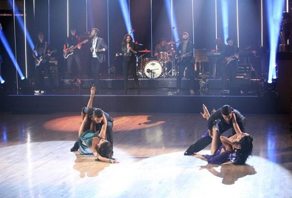 Lady Antebellum had the final ballroom music...