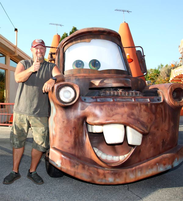 Larry the Cable Guy (actor Dan Whitney) meets...