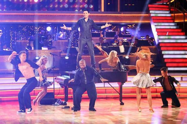 Musician Frankie Moreno performed on 'Dancing...