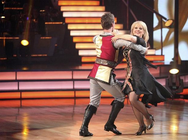 Nancy Grace returned to the ballroom for a final...