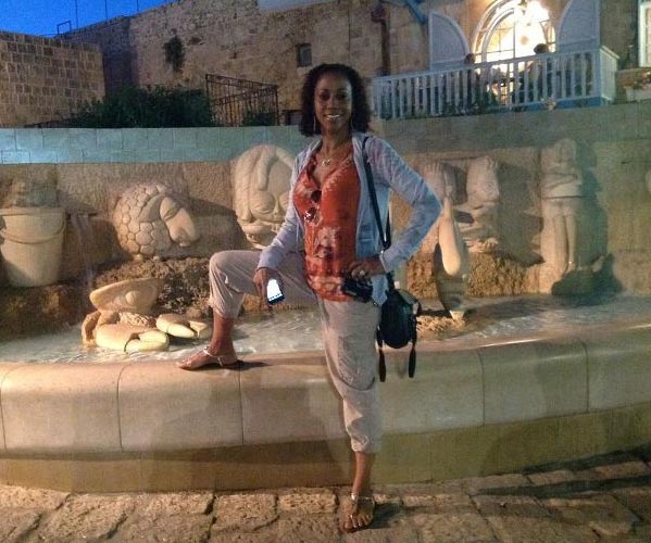 Holly Robinson Peete sits nside an Israeli...