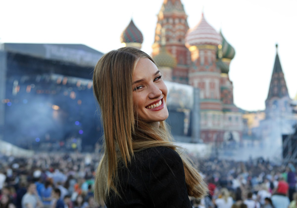 Rosie Huntington-Whiteley attends a...
