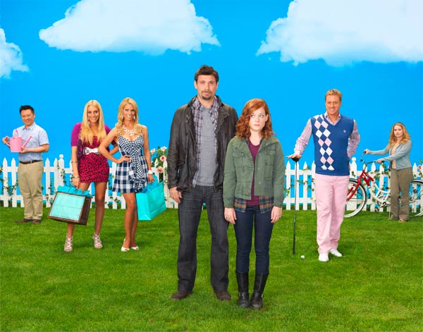 Still image of cast from the show 'Suburgatory.'