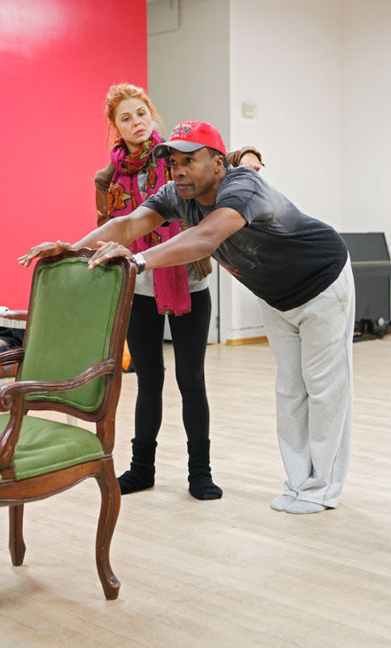 Sugar Ray Leonard gets his stretch on with...