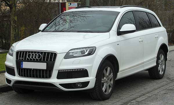 An Audi Q7.