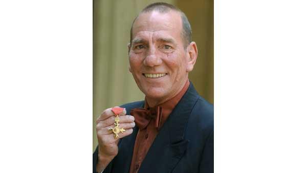 Pete Postlewaite