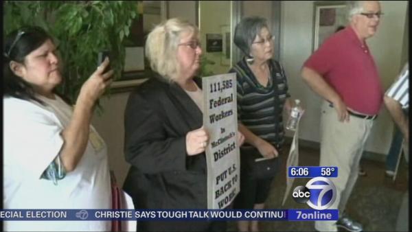 Senators seek budget deal, House GOP effort flops