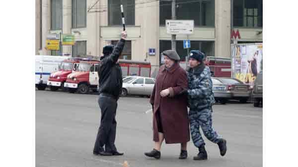 Moscow subway suicide blasts