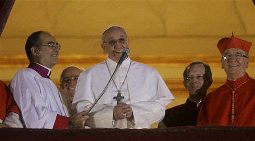 pope francis crowd cameras