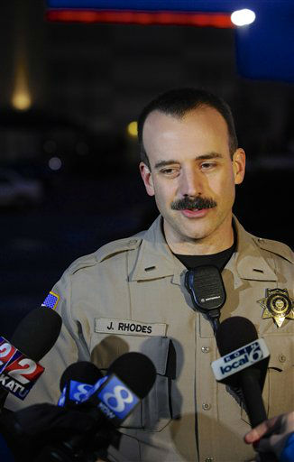 Gunman opens fire at Oregon mall