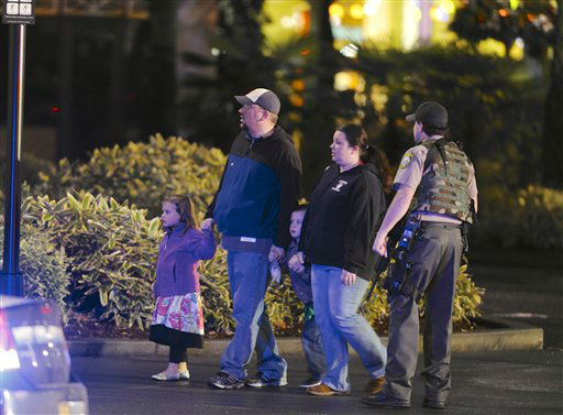 Gunman opens fire in Portland, Oregon shopping mall