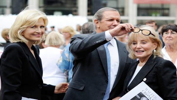 Barbara Walters to have heart valve replaced