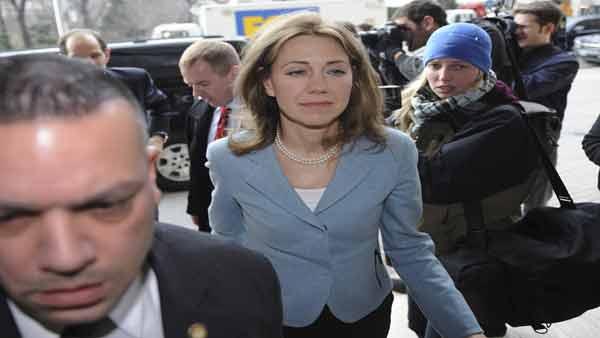 Silda Spitzer stood by her husband Gov. Spitzer at a news conference.