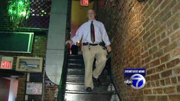 A local doctor is helping restaurant workers without health insurance.