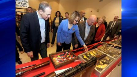 giffords at gun show