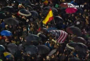 pope francis crowd cameras