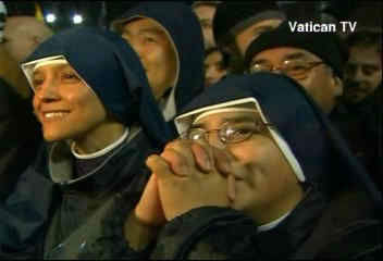 pope francis crowd cameras