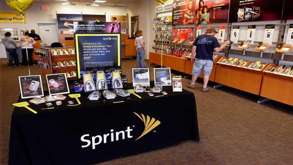 Sprint Nextel Corp. watched another 1.3 million wireless subscribers head for its competitors during the third quarter, leading the company to post a loss that sent its stock skidding Friday.