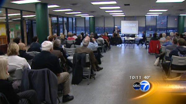 The team thats trying to bring the 2016 Olympic Games to Chicago gave a pitch to the public on Tuesday night.