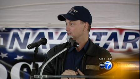 Gary Sinise was at Navistars headquarters for a cookout that kicks off ticket sales for his annual Rockin the Troops concert.