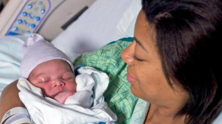 Vivian Rae Farr was born just before 5 a.m. Friday morning. She weighed 9 pounds,10 ounces.