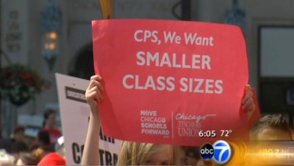 Chicago Public Schools starts school as Chicago Teachers Union ...