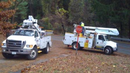 ComEd crews worked Wednesday in Newtown Square, a suburb of Philadelphia.
