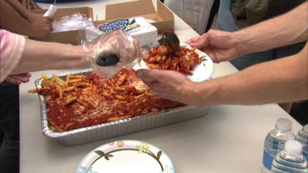 Some of Chicagos homeless are getting a helping hand in the Loop Saturday night.