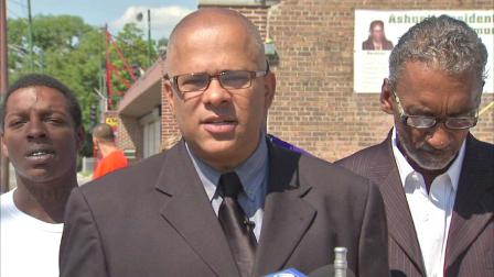 Former ceasefire director Tio Hardiman announced that he is running for governor and points out that recent domestic battery charges against him were later dropped.