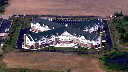 A gas leak in far northwest suburban Huntley has forced officials to evacuate an assisted living facility as a precaution.