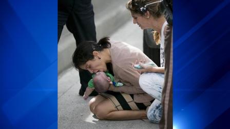 Woman resucitates infant on Miami highway