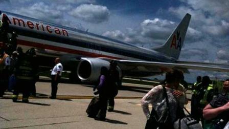 Photo of AA Flight 810 at OHare Airport on July 29, 2013.
