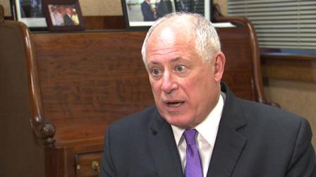 Gov. Pat Quinn is using the holiday weekend honoring Martin Luther King Jr. to continue pressing for raising Illinois minimum wage to at least $10.