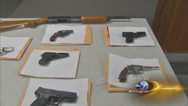 Mayor Emanuel backing tougher gun law