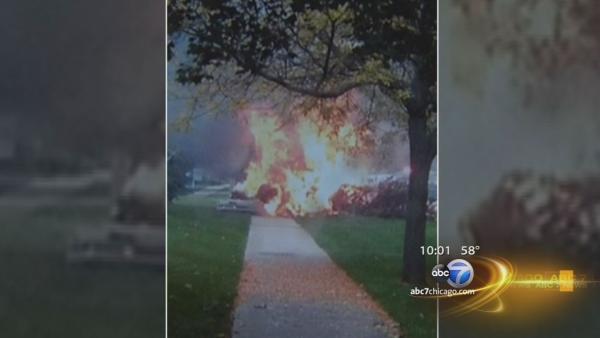 3 dead in garbage truck crash in Glenview