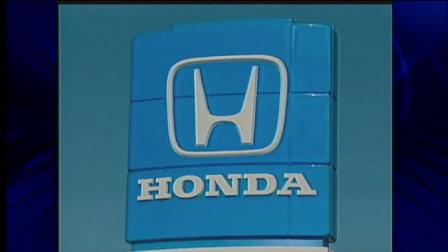 Honda Motor Co. is recalling 318,000 Odyssey minivans in the U.S. and 63,400 Acura MDX sport-utility vehicles in several nations for an airbag defect.
