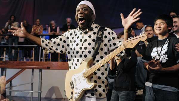 Blues guitarist Buddy Guy wades into the audience during his performance at Nissan Live Sets on Yahoo! Music in Los Angeles, Tuesday, Aug. 5, 2008. (AP Photo/Chris Pizzello)
