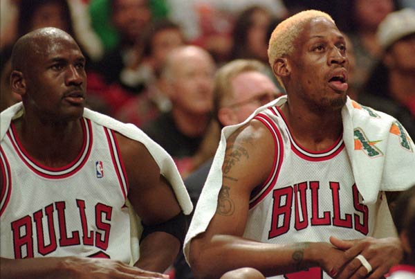 Chicago Bulls' Michael Jordan, left, and Dennis...