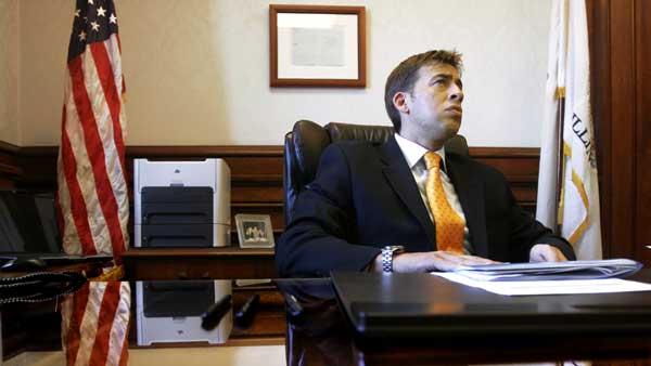 Alexi Giannoulias at the Illinois State Capitol in Springfield, Ill., Tuesday, Jan. 9, 2007. (AP Photo/Seth Perlman)