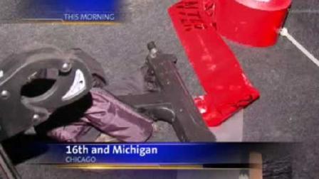 Police say a robbery suspect had a machine gun and extended clips on him during his arrest.